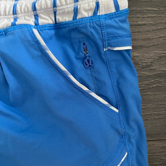 Lulu Shorty Shorts (Older Lulu) - Picture 3 of 4